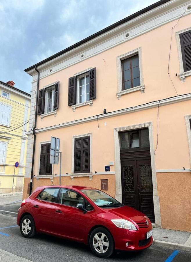Apartment Center Пула Екстериор снимка